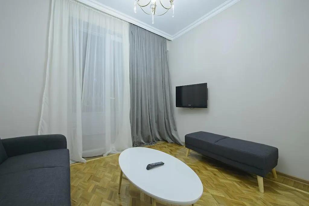 Royal Seaside Apartment Батуми